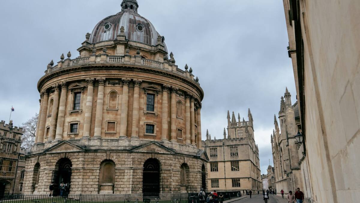Photo by BEN ELLIOTT on Unsplash