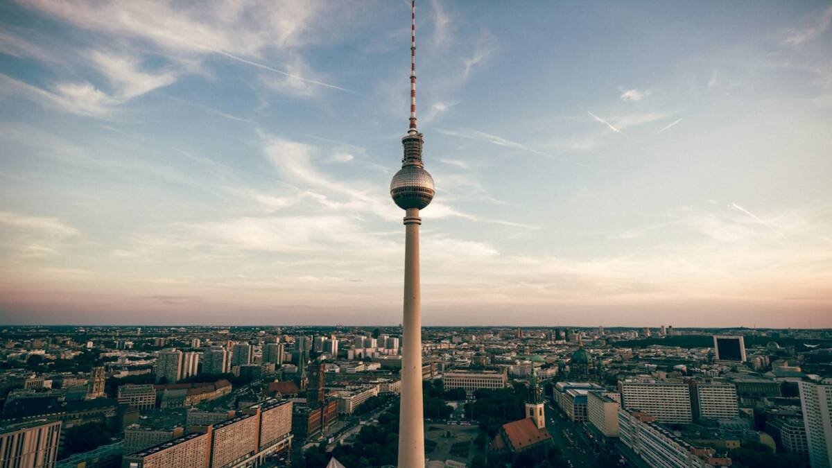 Photo by Claudio Schwarz on Unsplash